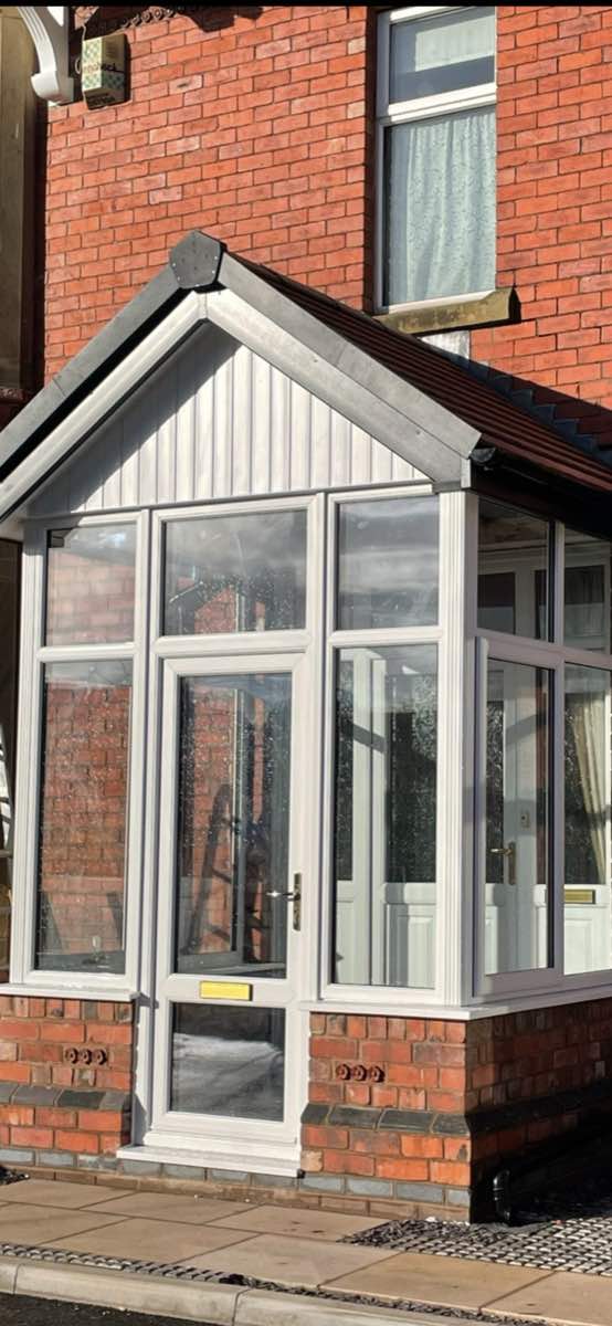 Shelfbank windows work in Oswestry